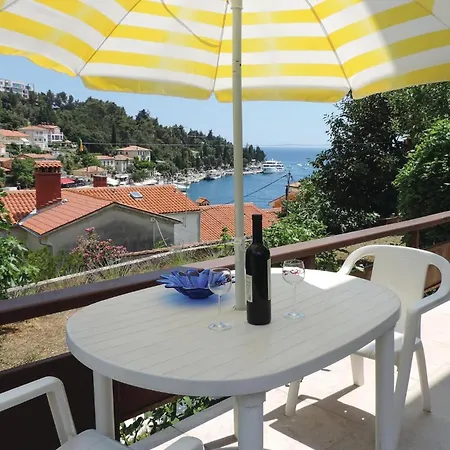 Appartement Lovely In With Kitchen Rabac