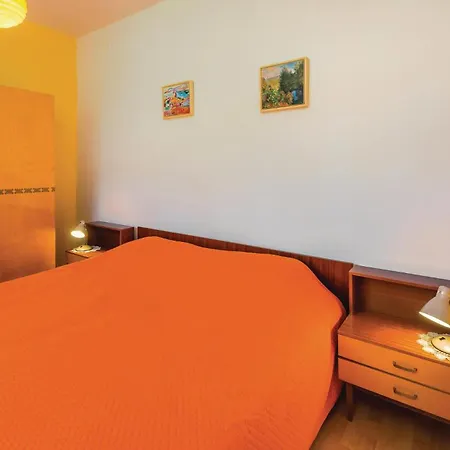 1 Bedroom Stunning Apartment In Rabac