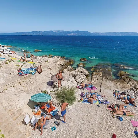 1 Bedroom Stunning Apartment In Rabac