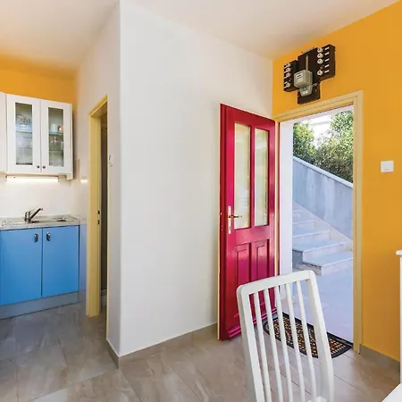 Lovely In With Kitchen